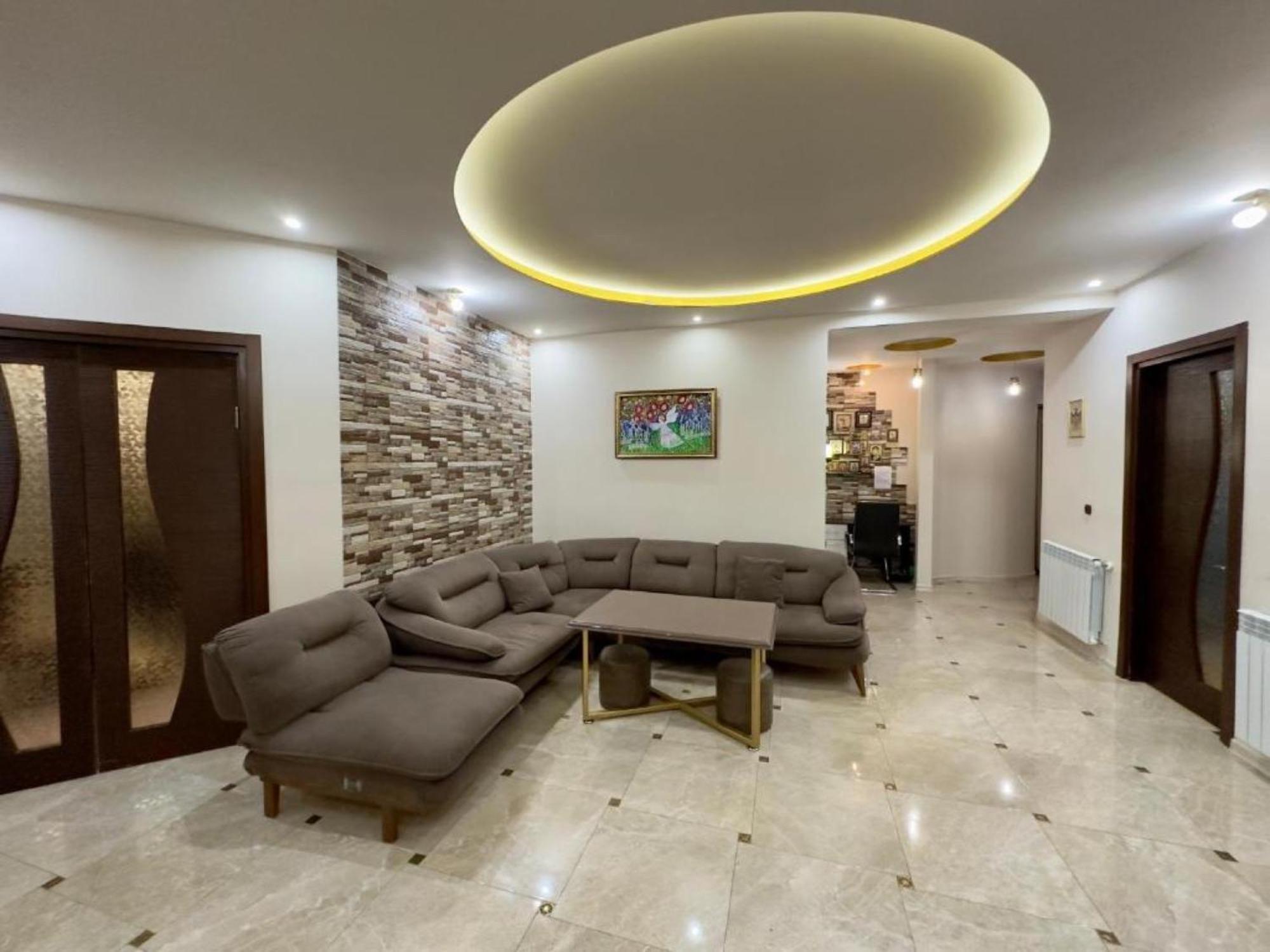 Grand Home Batumi Quarto foto